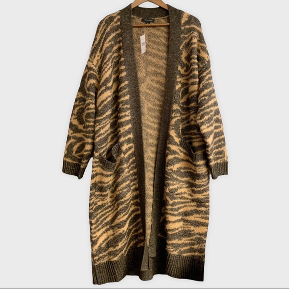 Ann Taylor Sweaters - NWT Ann Taylor Tiger Jacquard Cardigan Sweater Large